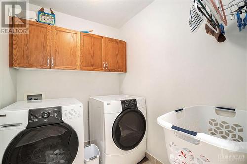 531 Devonwood Circle, Ottawa, ON - Indoor Photo Showing Laundry Room