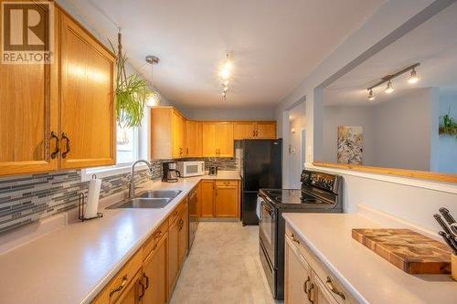 7110 Hespeler Road Unit# 14, Summerland, BC - Indoor Photo Showing Kitchen With Double Sink