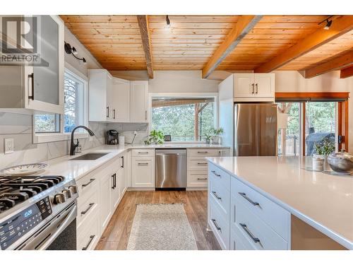 8089 Princeton Summerland Road, Summerland, BC - Indoor Photo Showing Kitchen With Upgraded Kitchen