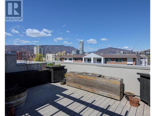645 Fuller Avenue, Kelowna, BC - Outdoor With Deck Patio Veranda