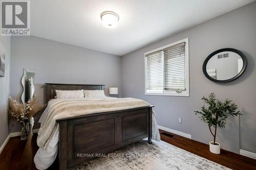 18 Mclachlan Place, Guelph, ON - Indoor Photo Showing Bedroom