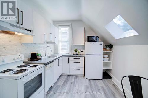 879 Hellmuth Avenue, London, ON - Indoor Photo Showing Kitchen