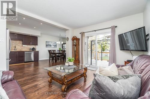 517 Victoria Street, Shelburne, ON - Indoor Photo Showing Living Room