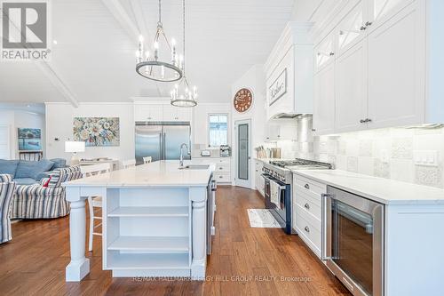 3691 Brunel Road, Huntsville, ON - Indoor Photo Showing Kitchen With Upgraded Kitchen