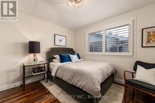 413 Codrington Street, Barrie (Codrington), ON - Indoor Photo Showing Bedroom