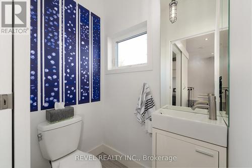 413 Codrington Street, Barrie (Codrington), ON -  Photo Showing Bathroom