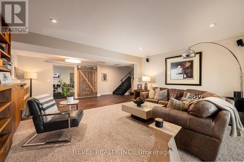 413 Codrington Street, Barrie (Codrington), ON - Indoor Photo Showing Living Room