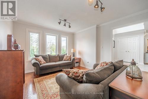 31 Crimson Ridge Road, Barrie, ON - Indoor Photo Showing Living Room