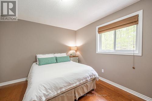 31 Crimson Ridge Road, Barrie, ON - Indoor Photo Showing Bedroom