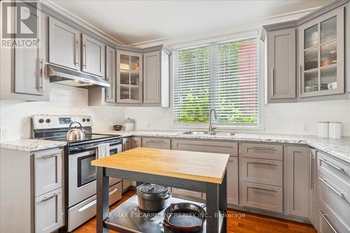 3 Nightingale Street, Hamilton, ON - Indoor Photo Showing Kitchen With Stainless Steel Kitchen With Upgraded Kitchen