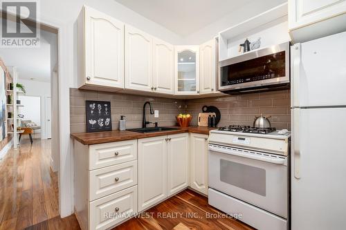 2185 Dundas Street W, Toronto, ON - Indoor Photo Showing Kitchen