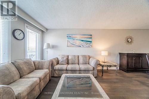 2552 Crystalburn Avenue, Mississauga, ON - Indoor Photo Showing Living Room