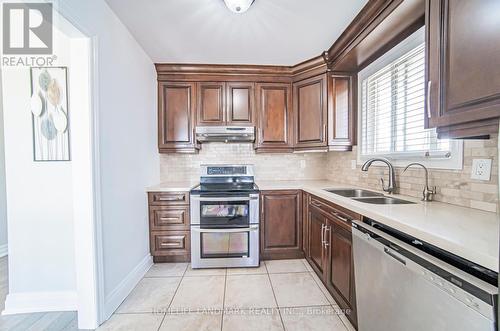 2552 Crystalburn Avenue, Mississauga, ON - Indoor Photo Showing Kitchen With Double Sink