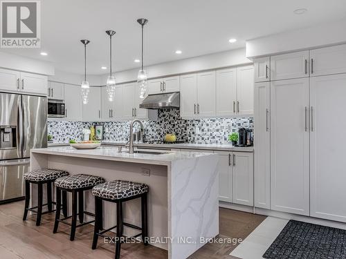85 Roxton Road, Oakville, ON - Indoor Photo Showing Kitchen With Upgraded Kitchen