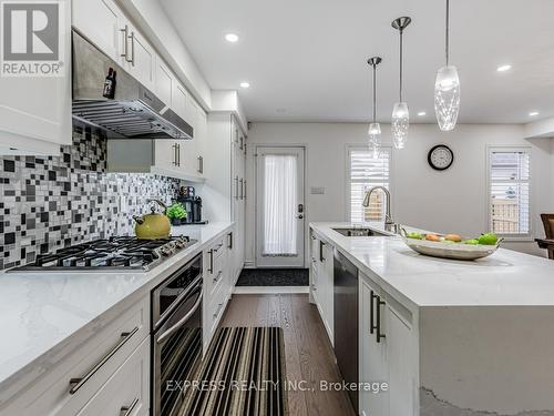 85 Roxton Road, Oakville, ON - Indoor Photo Showing Kitchen With Upgraded Kitchen