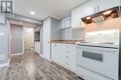 13 Cornwall Road, Brampton, ON - Indoor Photo Showing Kitchen