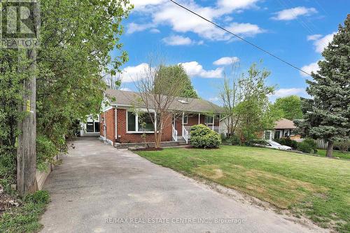 10 Cleaveholm Drive, Halton Hills, ON - Outdoor