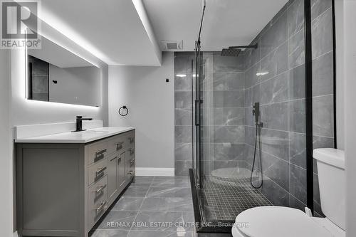 10 Cleaveholm Drive, Halton Hills, ON - Indoor Photo Showing Bathroom