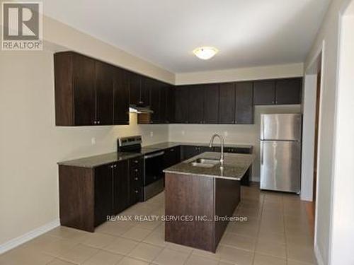 305 Ridley Crescent, Southgate, ON - Indoor Photo Showing Kitchen With Stainless Steel Kitchen