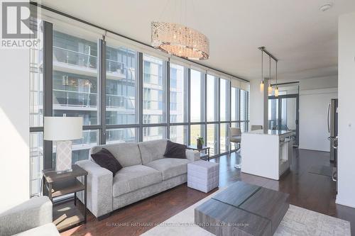 3805 - 110 Charles Street E, Toronto C08, ON - Indoor Photo Showing Living Room