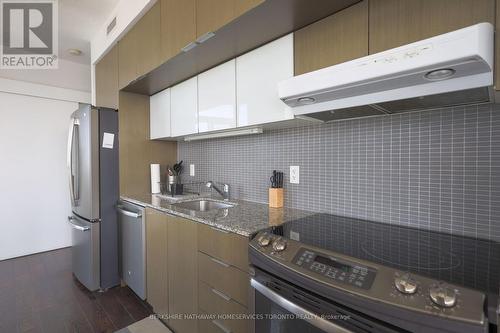 3805 - 110 Charles Street E, Toronto, ON - Indoor Photo Showing Kitchen With Upgraded Kitchen