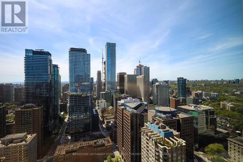 3805 - 110 Charles Street E, Toronto, ON - Outdoor With View