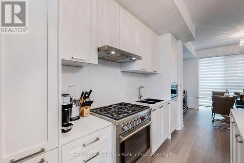 Th05 - 1331 Queen Street E, Toronto, ON - Indoor Photo Showing Kitchen With Upgraded Kitchen
