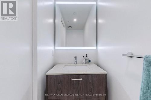 Th05 - 1331 Queen Street E, Toronto, ON - Indoor Photo Showing Bathroom
