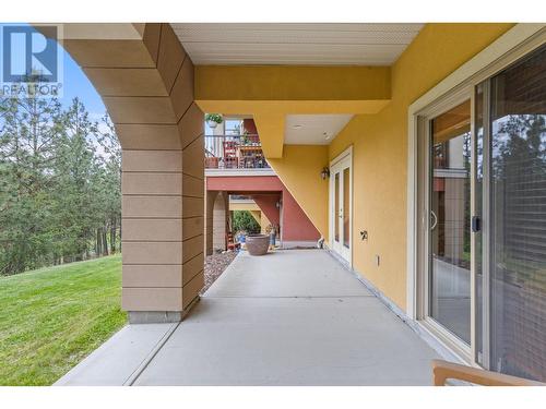1795 Country Club Drive Unit# 127, Kelowna, BC - Outdoor With Exterior