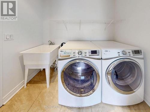 11 Honey Glen Avenue, Markham, ON - Indoor Photo Showing Laundry Room
