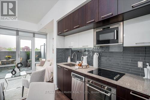342 - 4800 Highway 7, Vaughan, ON - Indoor Photo Showing Kitchen With Upgraded Kitchen