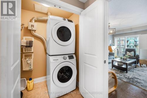 401 - 306 Essa Road, Barrie, ON - Indoor Photo Showing Laundry Room