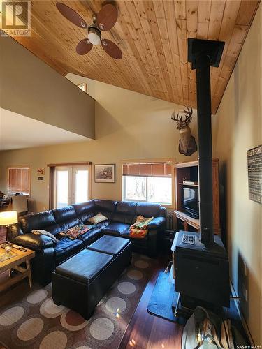 159 Grenfell Beach, Crooked Lake, SK - Indoor Photo Showing Living Room