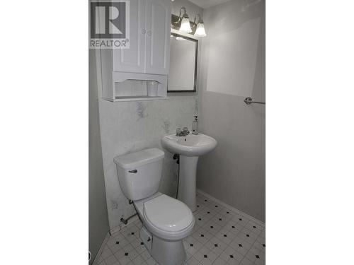 9116 92A Street, Fort St. John, BC - Indoor Photo Showing Bathroom