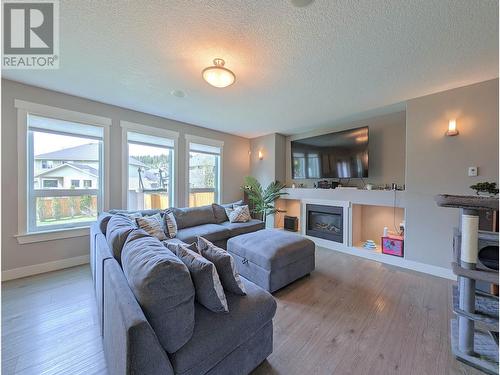 2619 Maurice Drive, Prince George, BC - Indoor With Fireplace