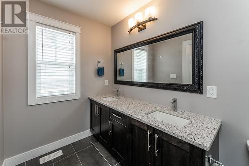 2542 Chancellor Boulevard, Prince George, BC - Indoor Photo Showing Bathroom