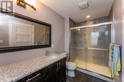 2542 Chancellor Boulevard, Prince George, BC - Indoor Photo Showing Bathroom