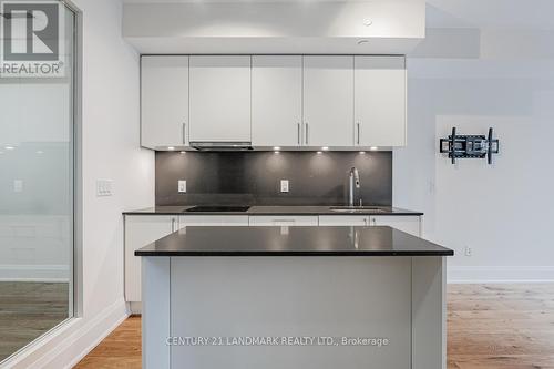 908 - 88 Cumberland Street, Toronto, ON - Indoor Photo Showing Kitchen