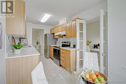 319 Grandview Way, Toronto, ON - Indoor Photo Showing Kitchen