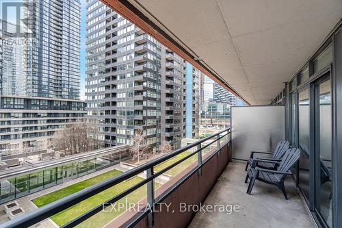 722 - 4K Spadina Avenue, Toronto, ON - Outdoor With Balcony