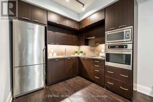 1432 - 120 Harrison Garden Boulevard, Toronto, ON - Indoor Photo Showing Kitchen With Upgraded Kitchen