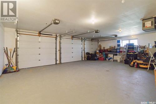3 Douglas Way, Dundurn Rm No. 314, SK - Indoor Photo Showing Garage