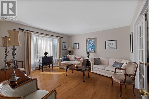 10 Burling Crescent, St. John'S, NL - Indoor Photo Showing Living Room