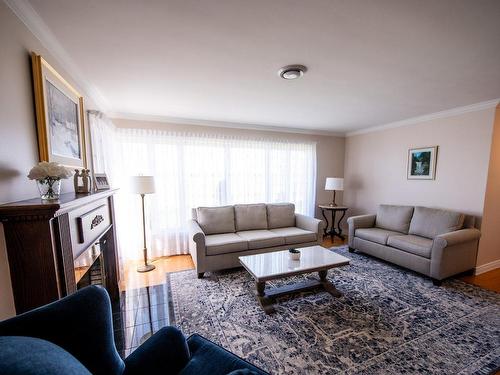 Family room - 855 Ch. De La Haute-Rivière, Sainte-Martine, QC - Indoor Photo Showing Living Room