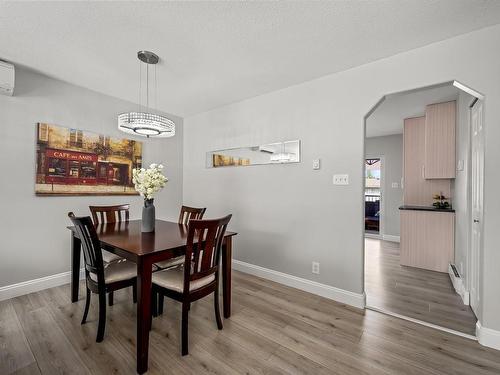 1400 Larsen Rd, Courtenay, BC - Indoor Photo Showing Dining Room