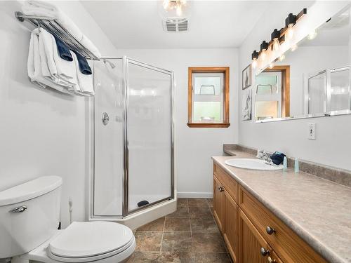 15078 Ripple Rock Rd, Campbell River, BC - Indoor Photo Showing Bathroom