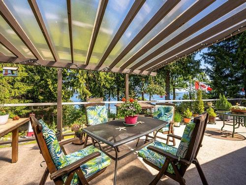 5145 Gainsberg Rd, Bowser, BC - Outdoor With Deck Patio Veranda