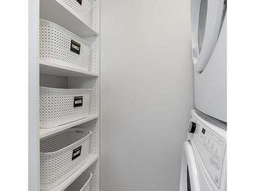 3469 Curlew St, Colwood, BC - Indoor Photo Showing Laundry Room