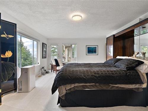 5009 Bonanza Pl, Saanich, BC - Indoor Photo Showing Bedroom