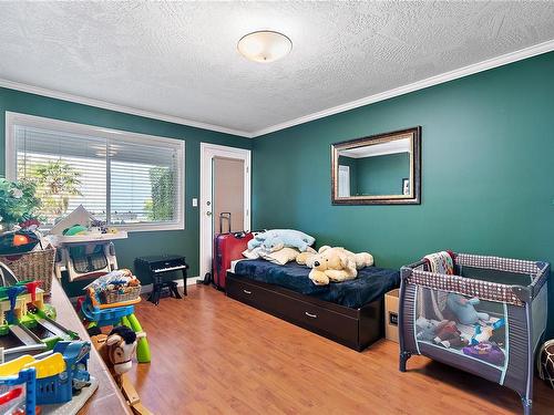 5009 Bonanza Pl, Saanich, BC - Indoor Photo Showing Bedroom